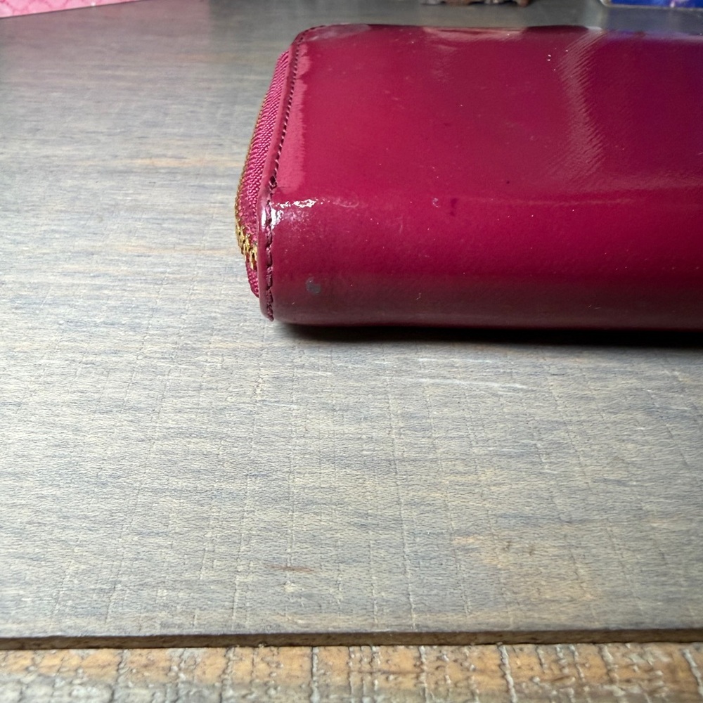Tory Burch Hot Pink Patent Logo Zip Wallet with Gold Emblem - Picture 11 of 14